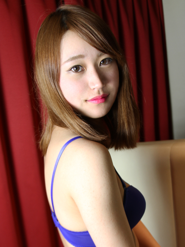 激安ヌキ道楽・新大阪店 あいな 27歳 T：160　B：84(C)　W：56　H：84